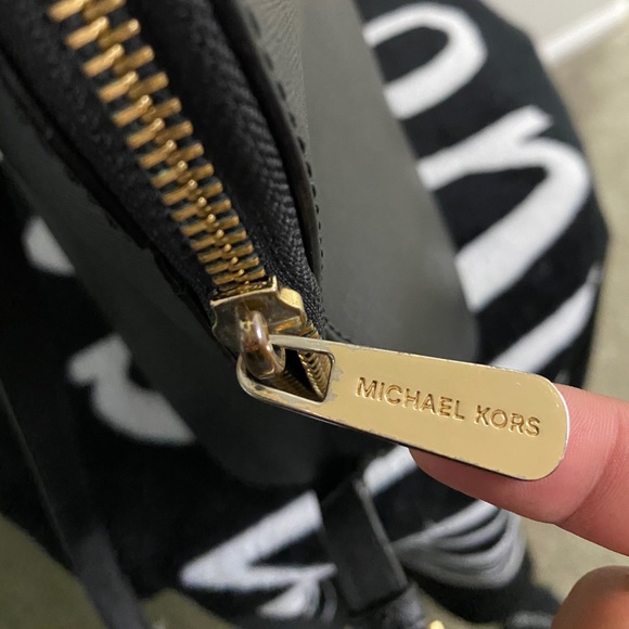 Michael kors backback - Picture 3 of 10